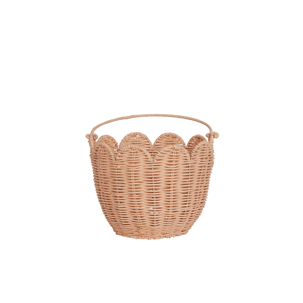 Pink rattan carry basket, perfect for market mornings, nurseries and playspaces. Designed to carry in and out of the home, fill with essentials, toys, dolls, flowers and everything in between.