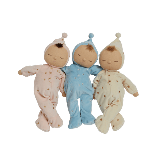 Beautiful pink plush doll, posable and perfectly weighted for calm. The Lullaby Luna includes a pompom on their bonnet that plays a sleepy tune when pulled. This doll is suitable from birth.