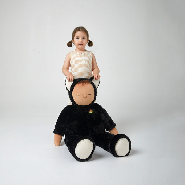 Giant Cozy Dinkum - Black Cat Nox