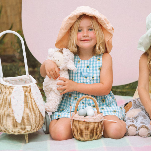 Rattan basket with printed  lining, perfect for kids to carry their favorourite toys as well. This woven rattan basket can also be used as a home décor storage solution for bedrooms or nurseries. 