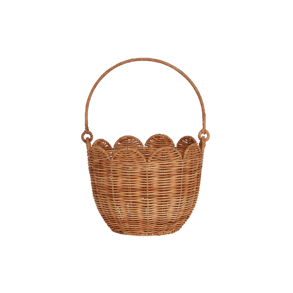 Rattan carry basket, perfect for market mornings, nurseries and playspaces. Designed to carry in and out of the home, fill with essentials, toys, dolls, flowers and everything in between.