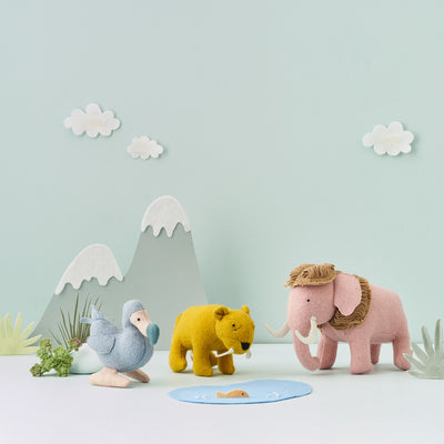 Palm-sized felted extinct animal toys. These 3 extinct animal toys make wonderful prompts for hours of imaginative play. Mammoth, Dodo and Saber Tooth Tiger toys,